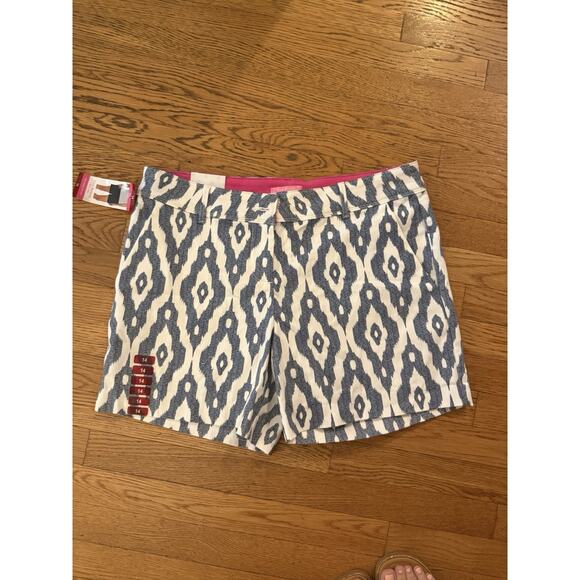 Isaac Mizrahi New York Tailored Short Dotty Print NWT Women's Size 14 - Picture 2 of 4